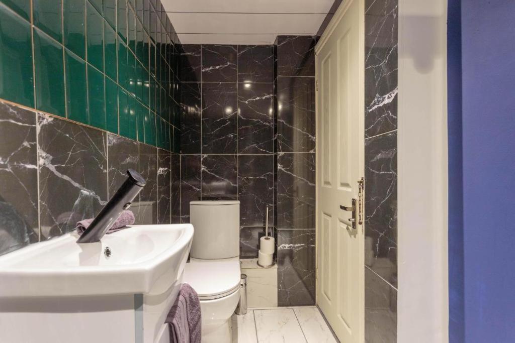 Beautiful Boutique Edinburgh Abode - Sleeps 4 Edimburgo Exterior foto